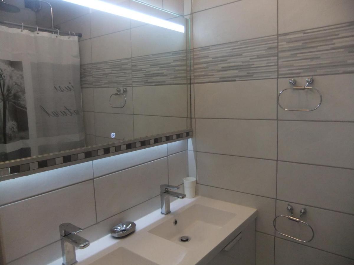 Chambre Studio Verparadis Moureze Ngoại thất bức ảnh